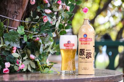 青岛啤酒举行1L原浆生产线揭牌及新品上市启动仪式