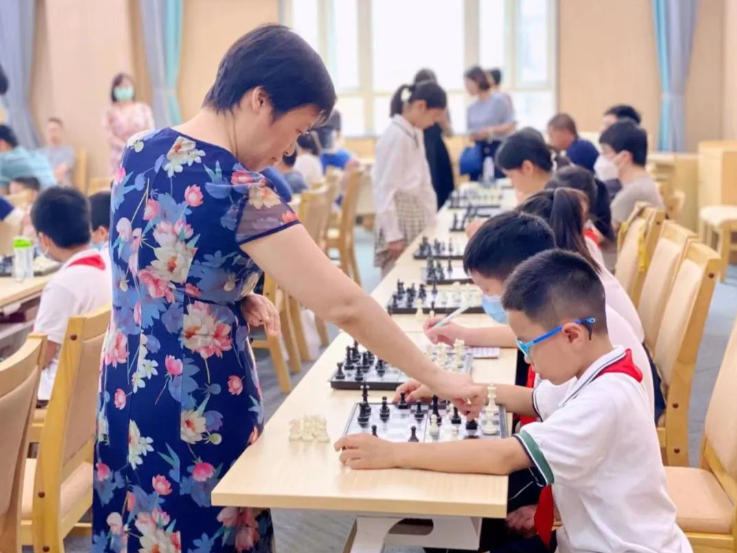 世界冠军“零”距离，谢军“弈棋乐海湾”！ 