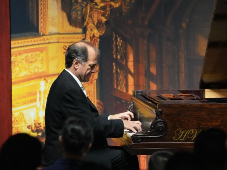 英国著名钢琴家罗宾·西彼达现身龙华 倾情奉上“传奇李斯特”历史钢琴音乐会
