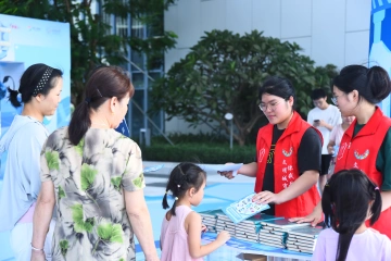 光明街道开展“科技创享铺”科普快闪活动
