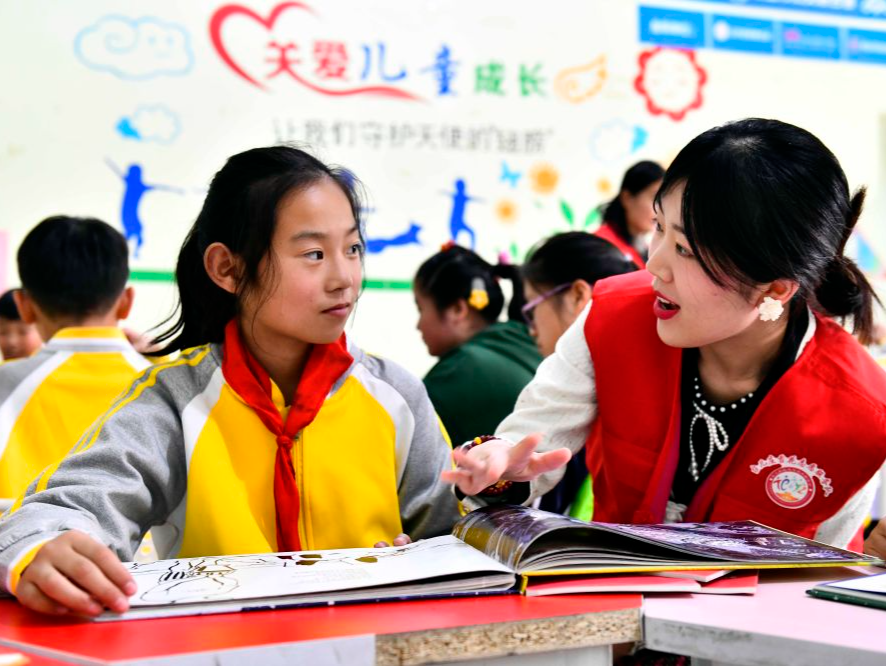 钟华论：将调查研究发扬光大