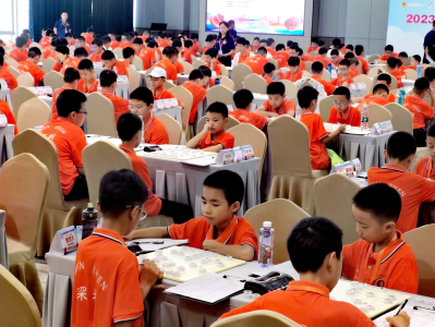 近800位少年鹏城对弈楚河汉界！2023全国象棋少年锦标赛在深启幕