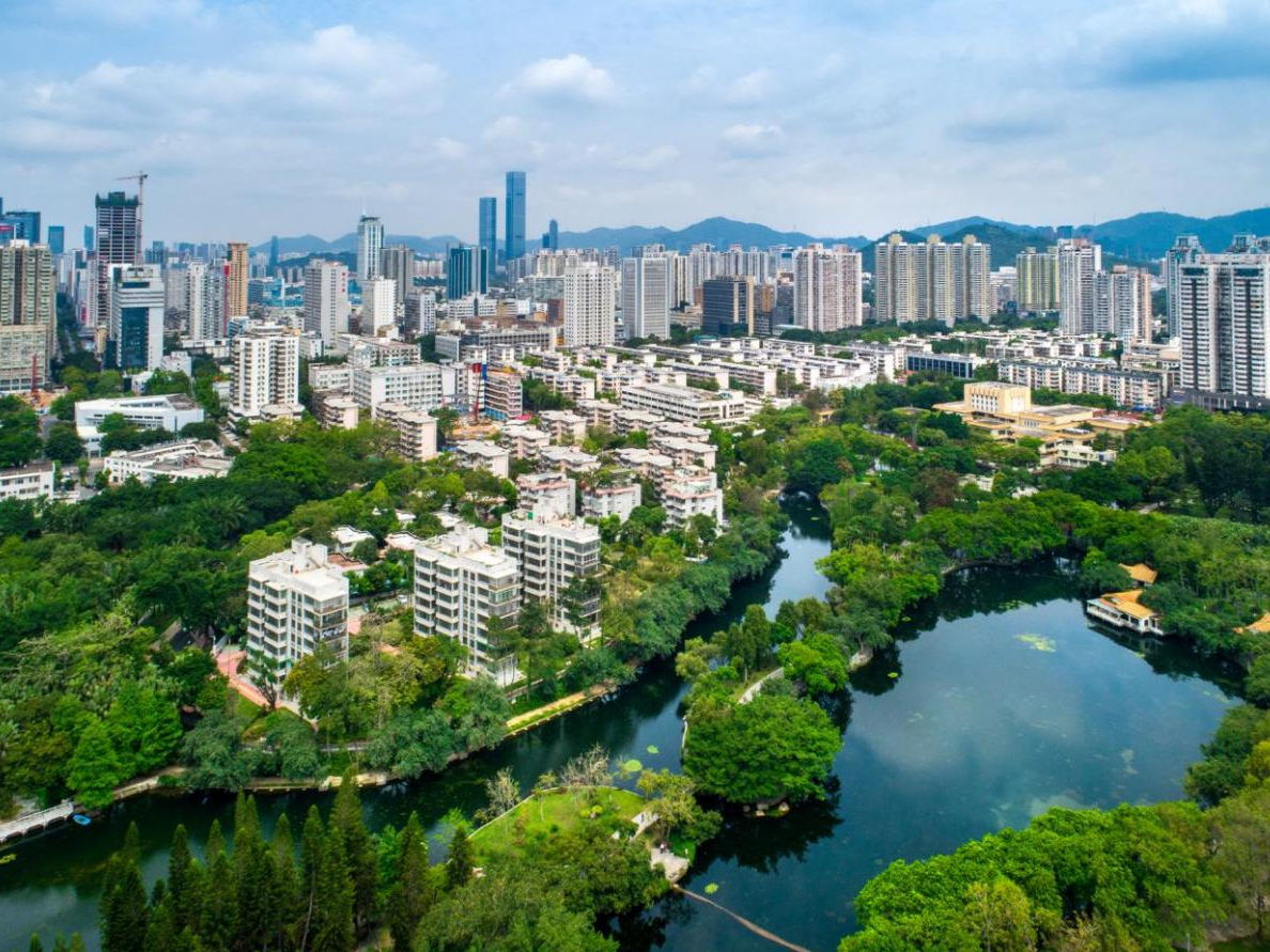 上半年主要商业综合体客流量达1.02亿人次，福田打造世界级消费目的地