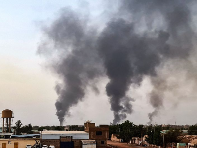 苏丹冲突双方在首都地区激烈交火