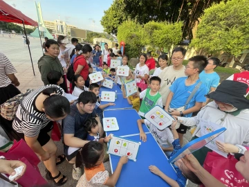 公明社区聚焦“一老一小”，托起“朝夕”健康美好