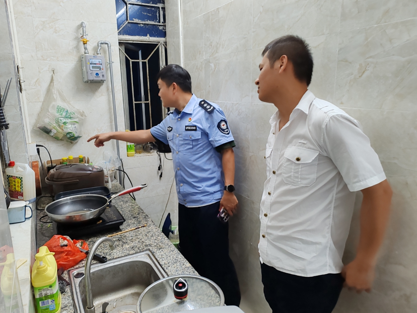 老兵新传 | 网格员黄浩列 ：橄榄绿换成“网格蓝”，还是人民子弟“兵”