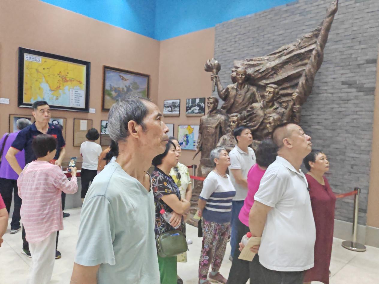 南山海滨社区开展退伍军人共建活动