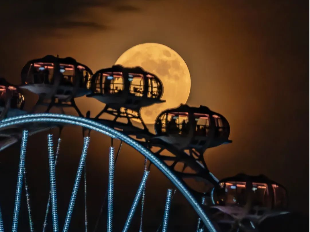 “超级月亮”你看了吗？“卡努”牌“空调外机”远程吹拂，深圳高温黄色预警信号生效