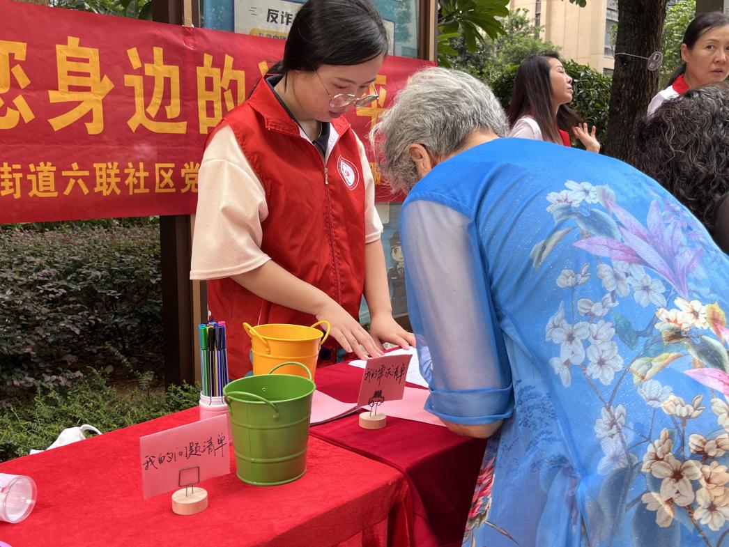 坪山街道：“流动议事桌” 为民解忧愁