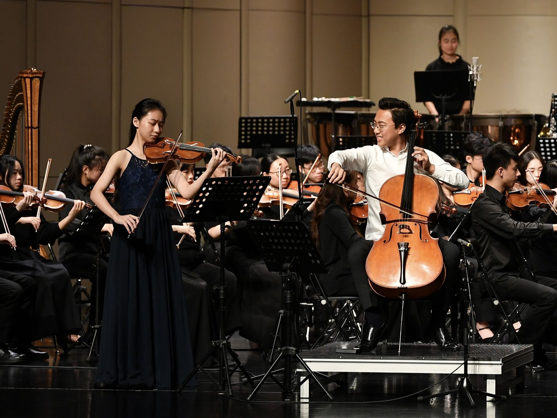 大湾区青年管弦乐团首演巡回音乐会内地首秀，粤港澳大湾区青年奏响“融合之音”