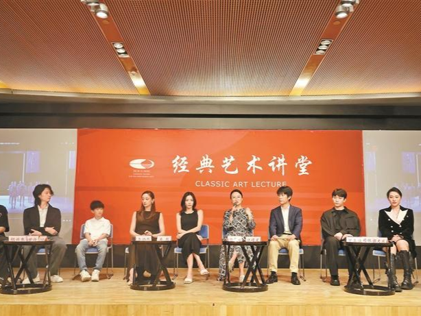 深圳范儿、科技感、未来风……  《深AI你》北京主创见面会亮出关键词