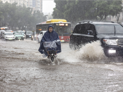 广州启动气象灾害（暴雨）Ⅳ级应急响应，海珠等多区发布暴雨橙色预警