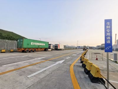 莲塘边检开设绿色通道，保障供港生鲜货车高效通关