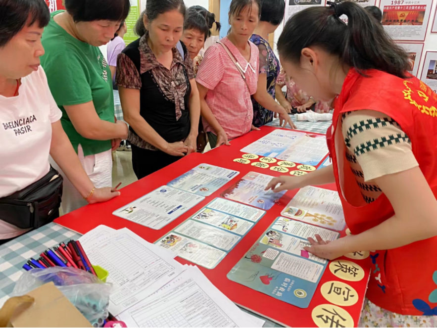 坪地街道：政策宣传直达群众，社会救助温暖民心