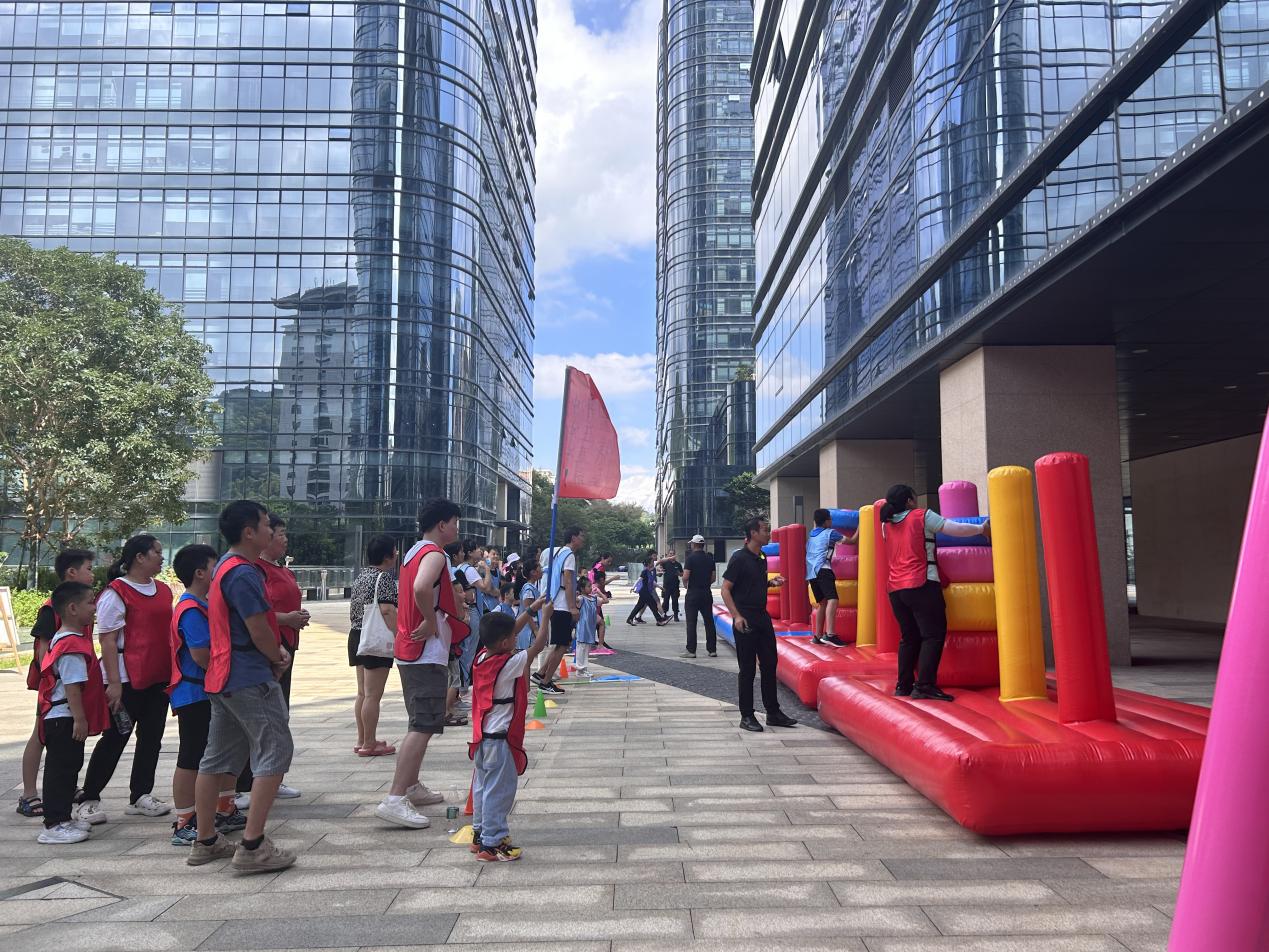 梅都社区：趣味运动会升温“邻里情”