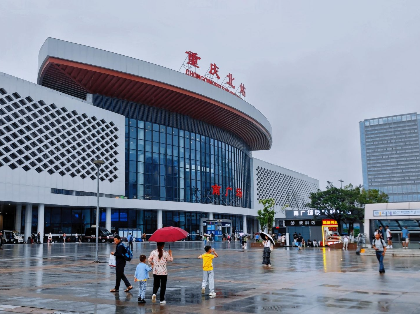 出行注意！暴雨来袭 西南地区这些线路列车或晚点
