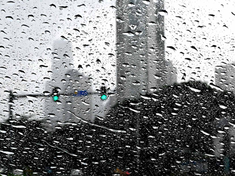 预计至9月8日6时深圳仍有100-150毫米降雨，局地200毫米