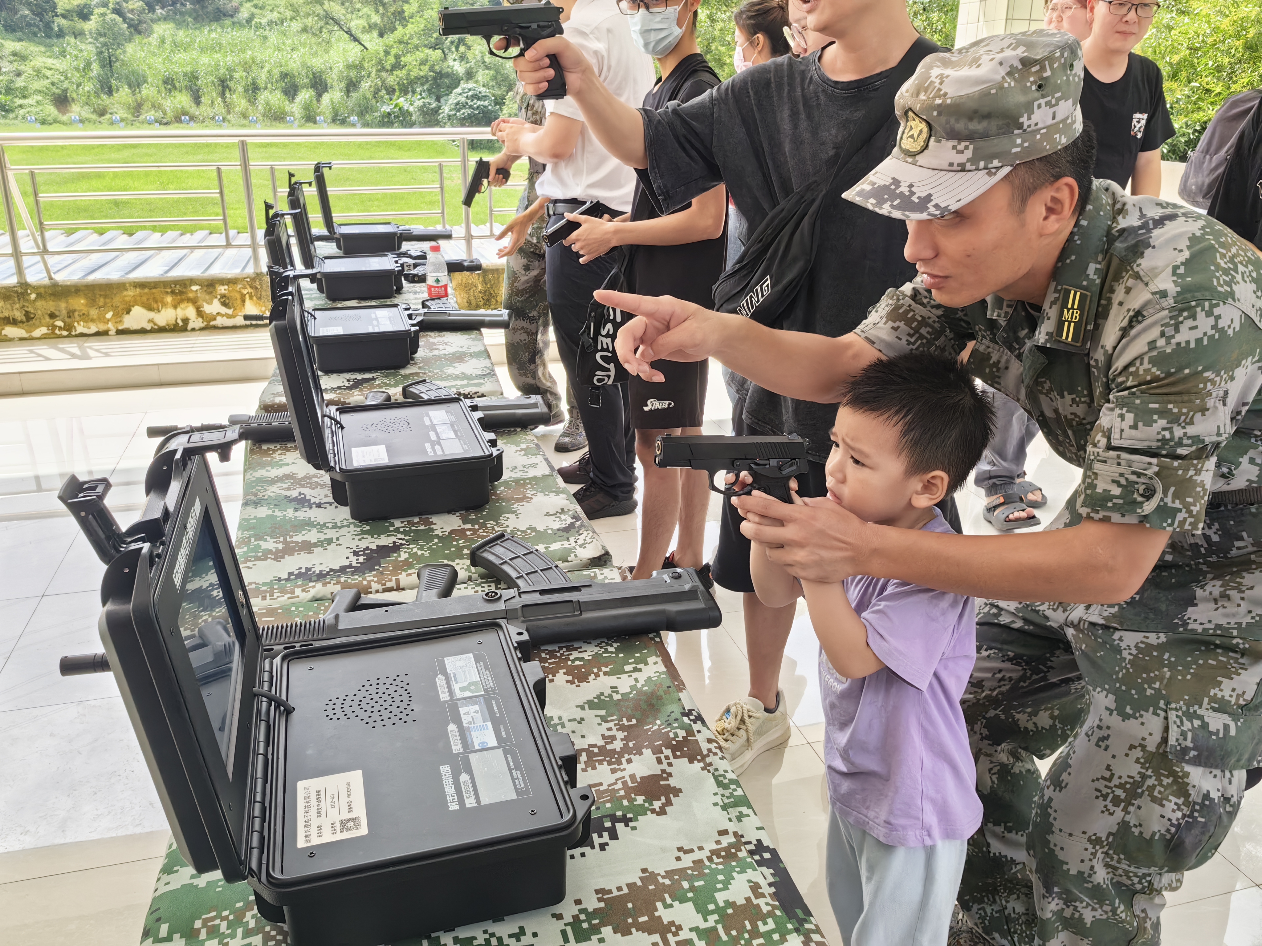 传承红色基因，深圳各区有序开展国防教育活动