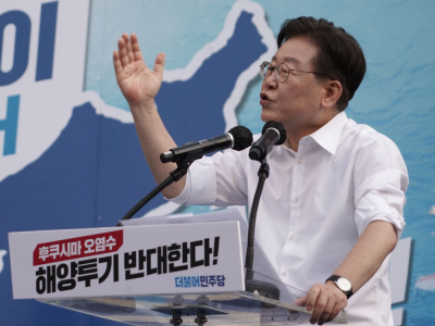 韩国总统和前总统为何如此“关心”这个人？
