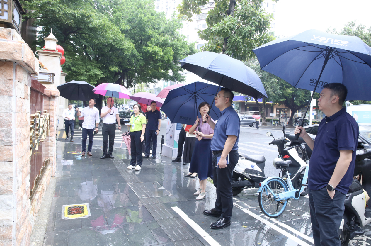 （重稿驳回）长城二花园“华丽转身”，园岭街道党工委领导实地走访长城社区治理工作