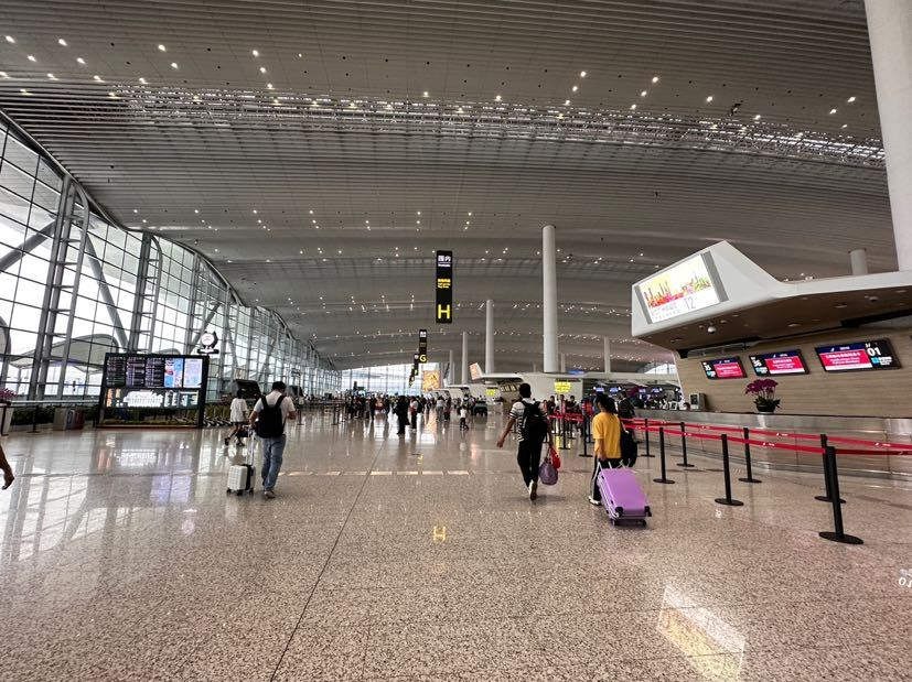 广州白云机场取消航班大面积延误响应