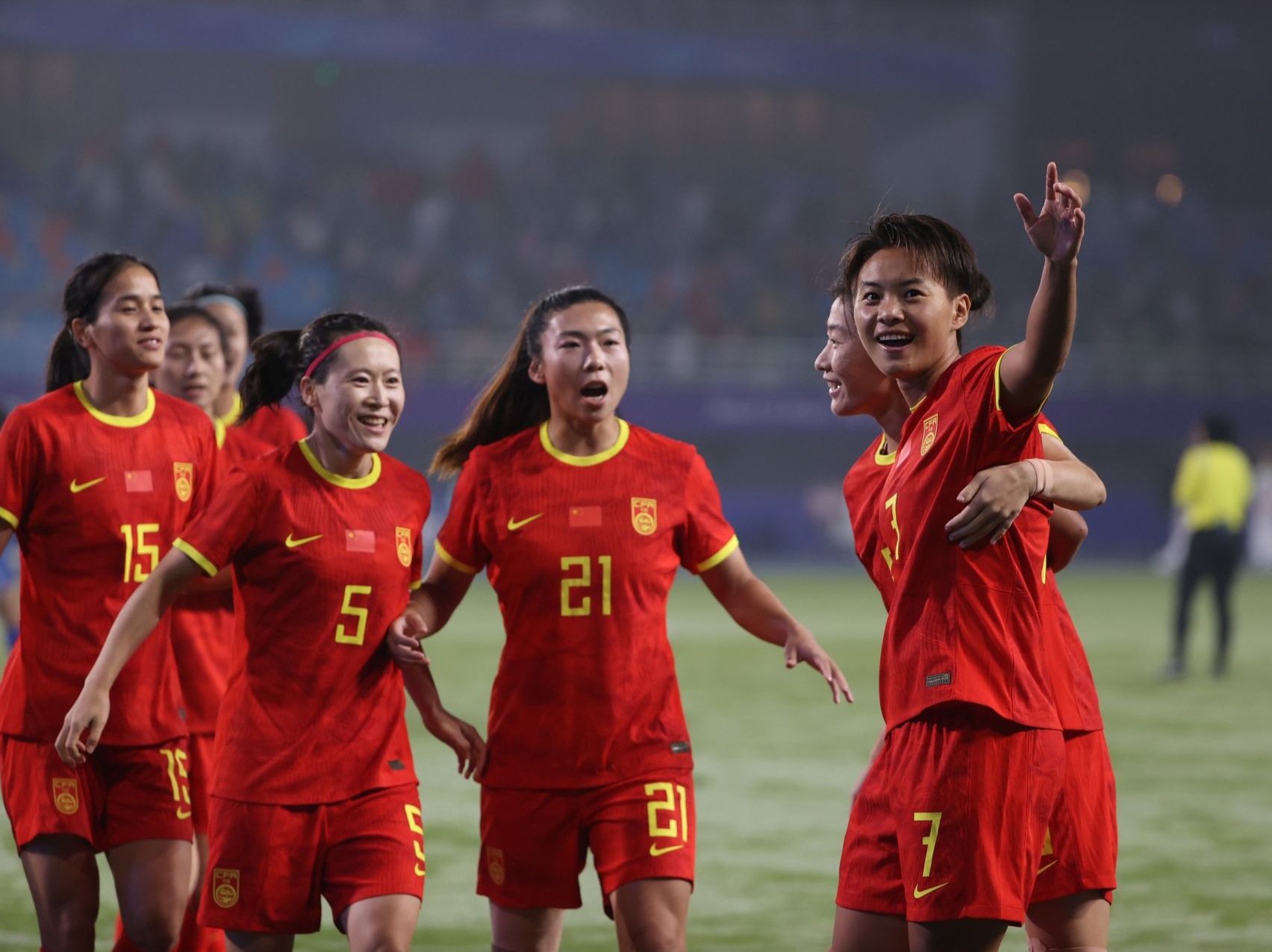 亚运28日看点：“00后”小将刮起“青春风暴” 中国女足第二战 