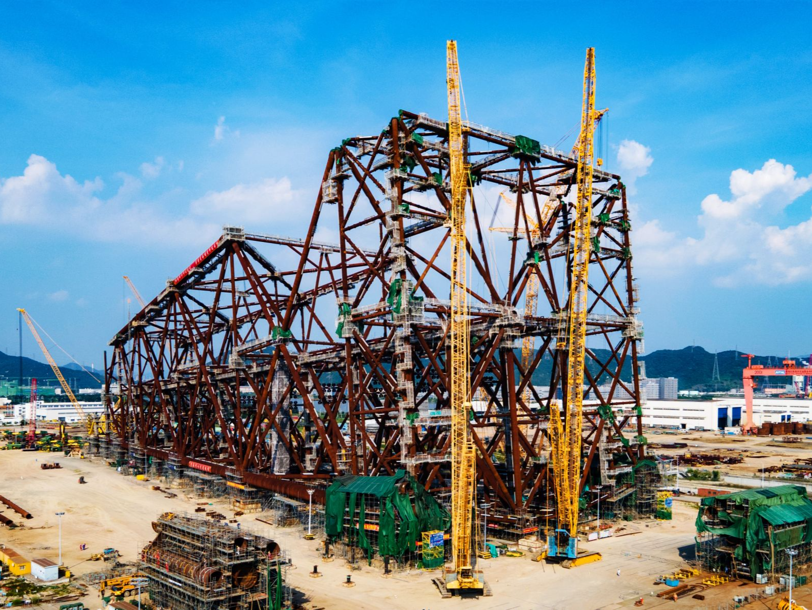 “亚洲第一深”建造冲刺：“海基二号”吊装重量再次刷新纪录   