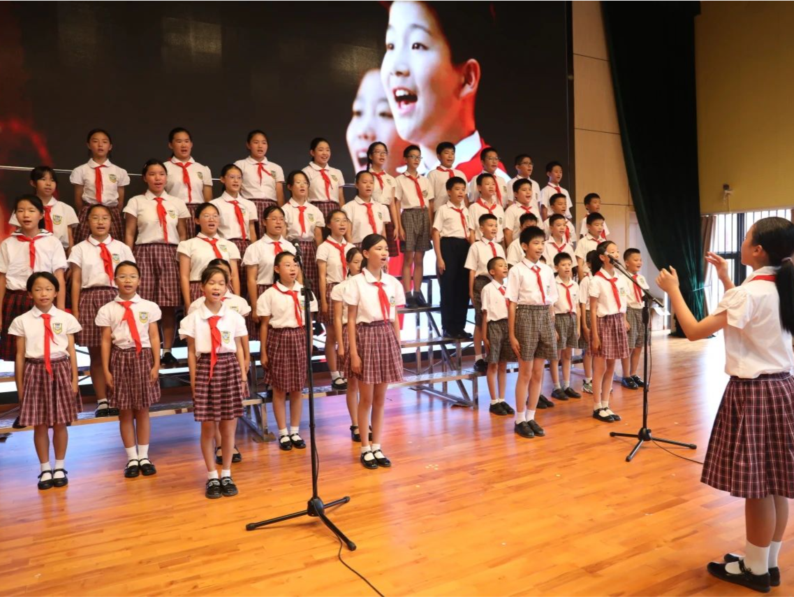 仪式感氛围感拉满 华附乐城小学举办喜迎国庆系列活动