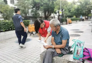 长城社区开展“阿尔茨海默病”宣传及义诊活动