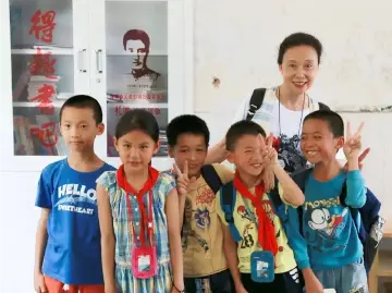 #红动鹏城#爱在开学季，让每个孩子都幸福地上学