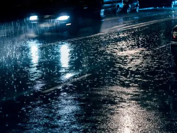 深圳市三防办发布防御指引，全市进入暴雨防御状态