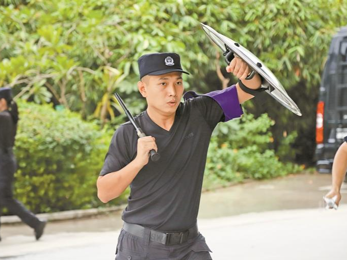 潮州饶平公安民警郑业宇防风抗灾因公牺牲 他常说起这句话……