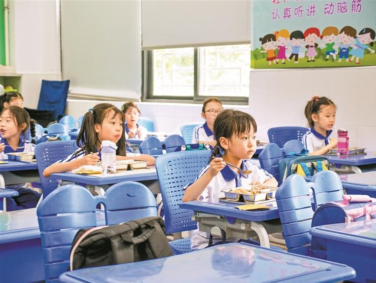 让孩子吃饱吃好睡得香！福田教育交出校内“民生工程”新答卷