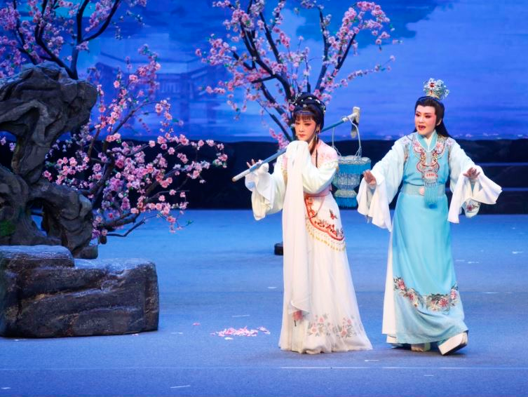 上海越剧院《红楼梦》《梁山伯与祝英台》即将亮相羊城