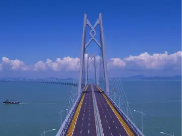 今天15时30分起，港珠澳大桥主桥临时封桥