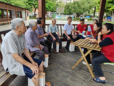 邀请老人为社区养老服务建言献策，西田社区举办红棉居民议事会