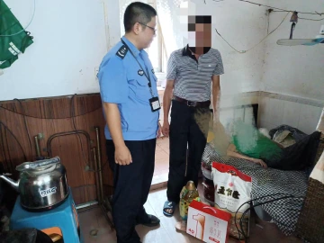 马田街道“红色小分格”温暖探访 传递爱心温情