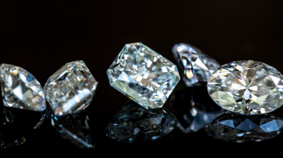 全球钻石价格暴跌 从业者：或许未来买肥皂送钻石