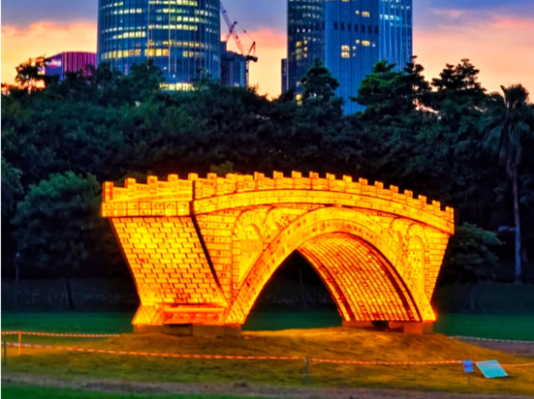 《丝路金桥》雕塑在深圳湾公园和广州海心沙两地同步展出