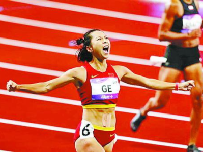 女子100米预赛第一，厦门选手葛曼棋今晚冲金！