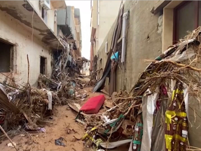 利比亚洪灾灾民：亲眼看着人们被冲走