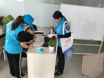 公明街道发挥红色小分格优势助力营商环境提升