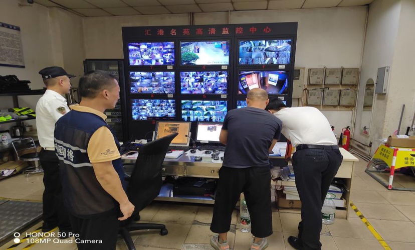 小孩走失，滨河社区网格员协助民警两小时后找到