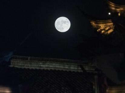 中秋节的小知识：月饼何时出现？为何要祭月？