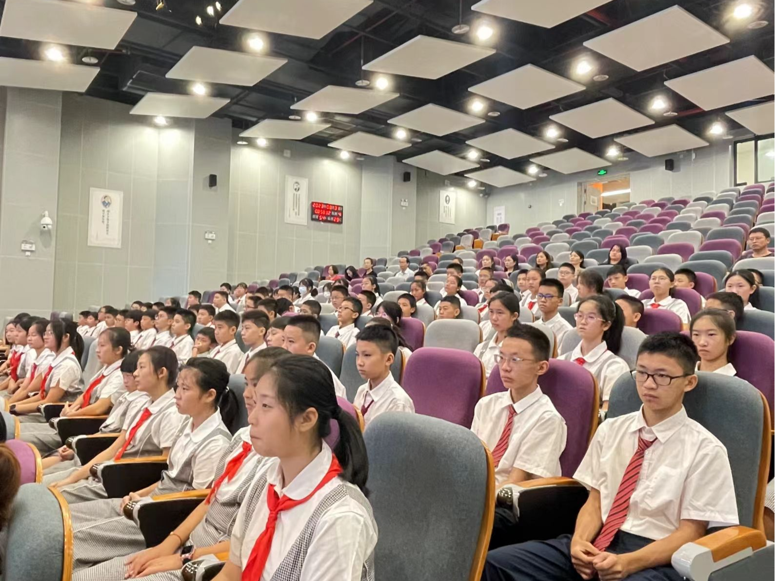龙华高级中学教育集团民治校区举行开办典礼