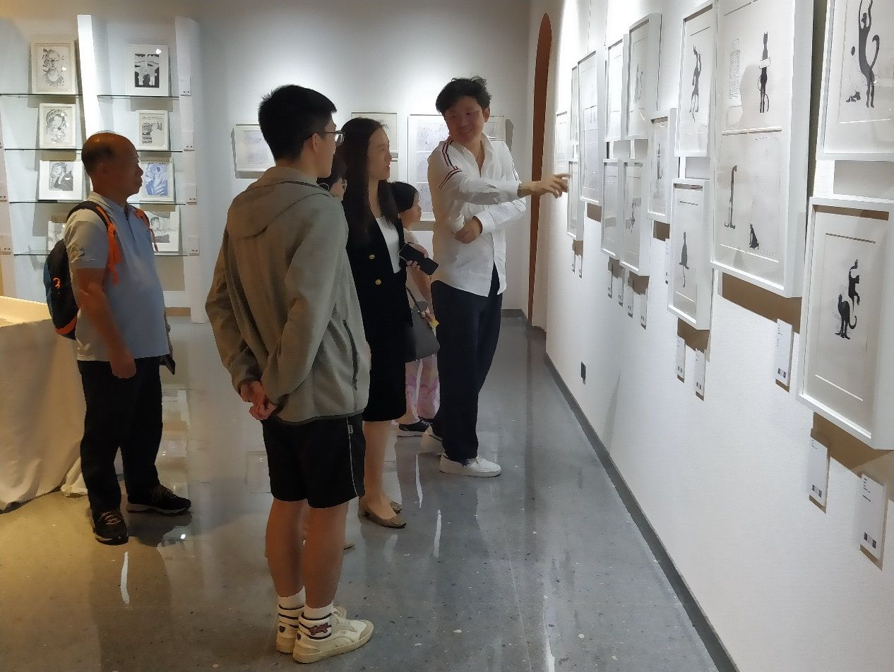 新锐艺术家田天个人画展在深圳开幕