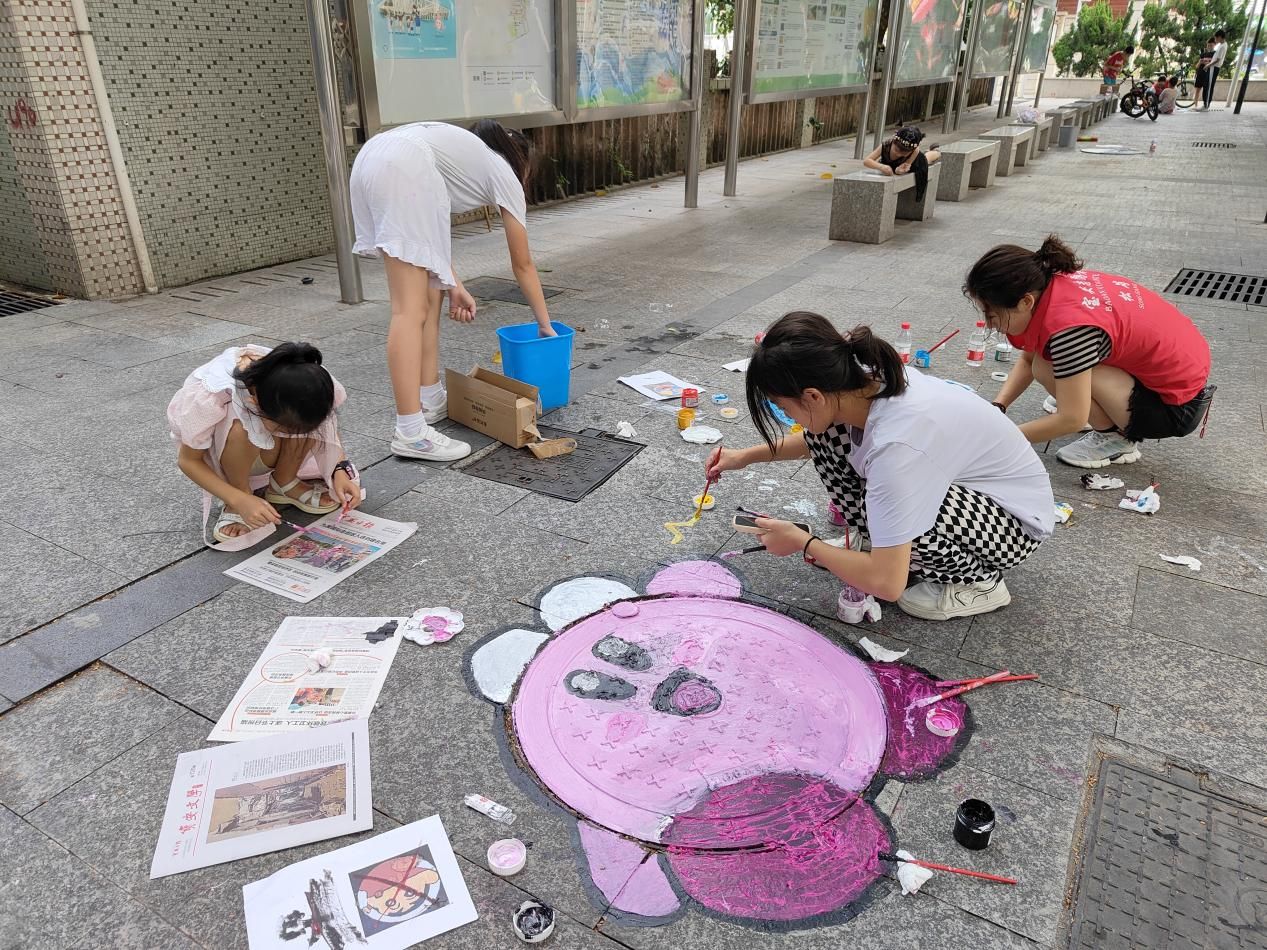 沙浦围社区开展“童手绘童心”儿童议事会环境设施美化活动
