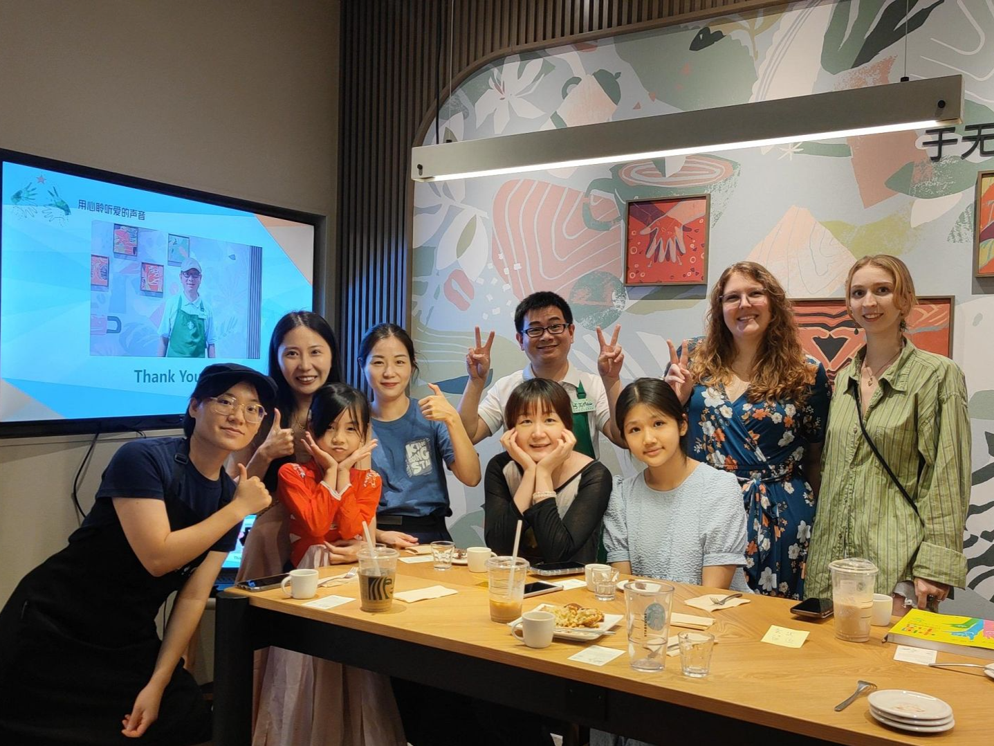 深圳第一家“无声”星巴克营业：用爱传递咖啡的无限可能