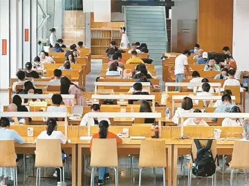 深圳图书馆党委副书记刘健波：健全现代公共文化服务体系 将图书馆服务送到市民身边