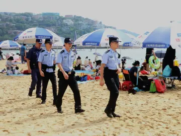 观警台丨节日“警”相随 平安不打烊